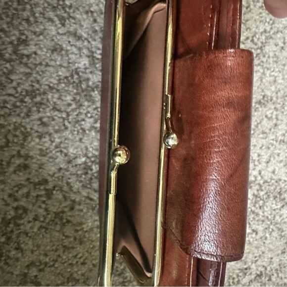 Button Brown Leather Bifold Wallet - Picture 3 of 6
